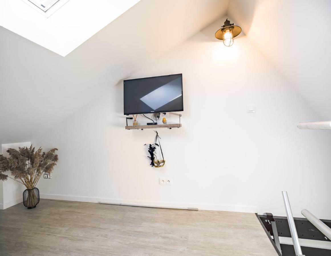 Apartamento Loft avec jardin et parking privé Troyes Exterior foto